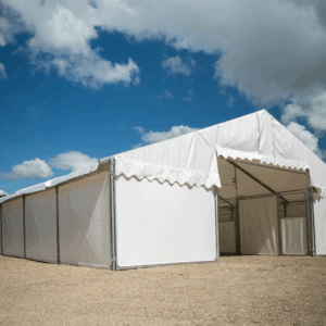 Boxes chevaux avec allée centrale
