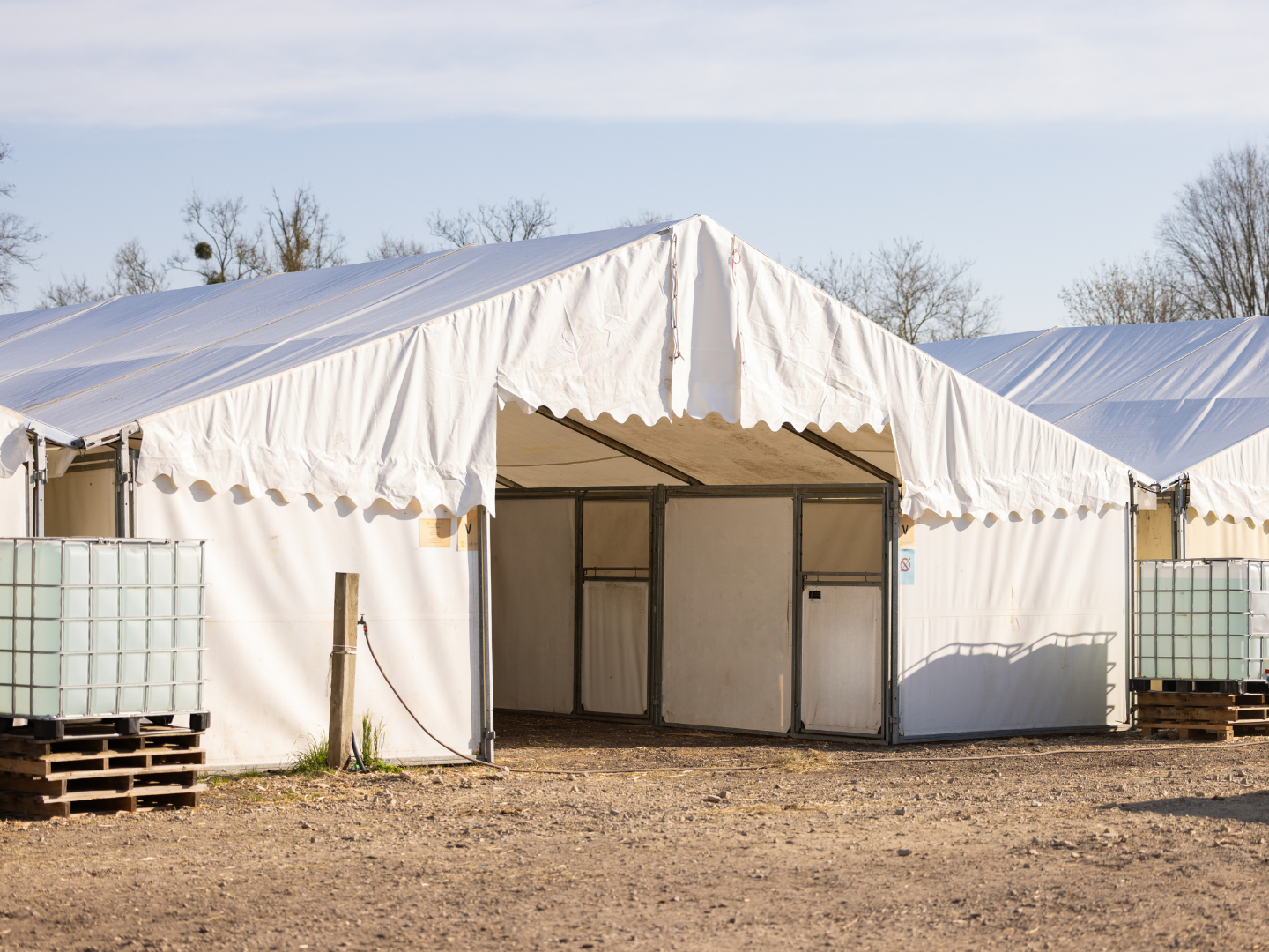 Installation des boxes Demo Olympic de l'événement équestre Jump'Est