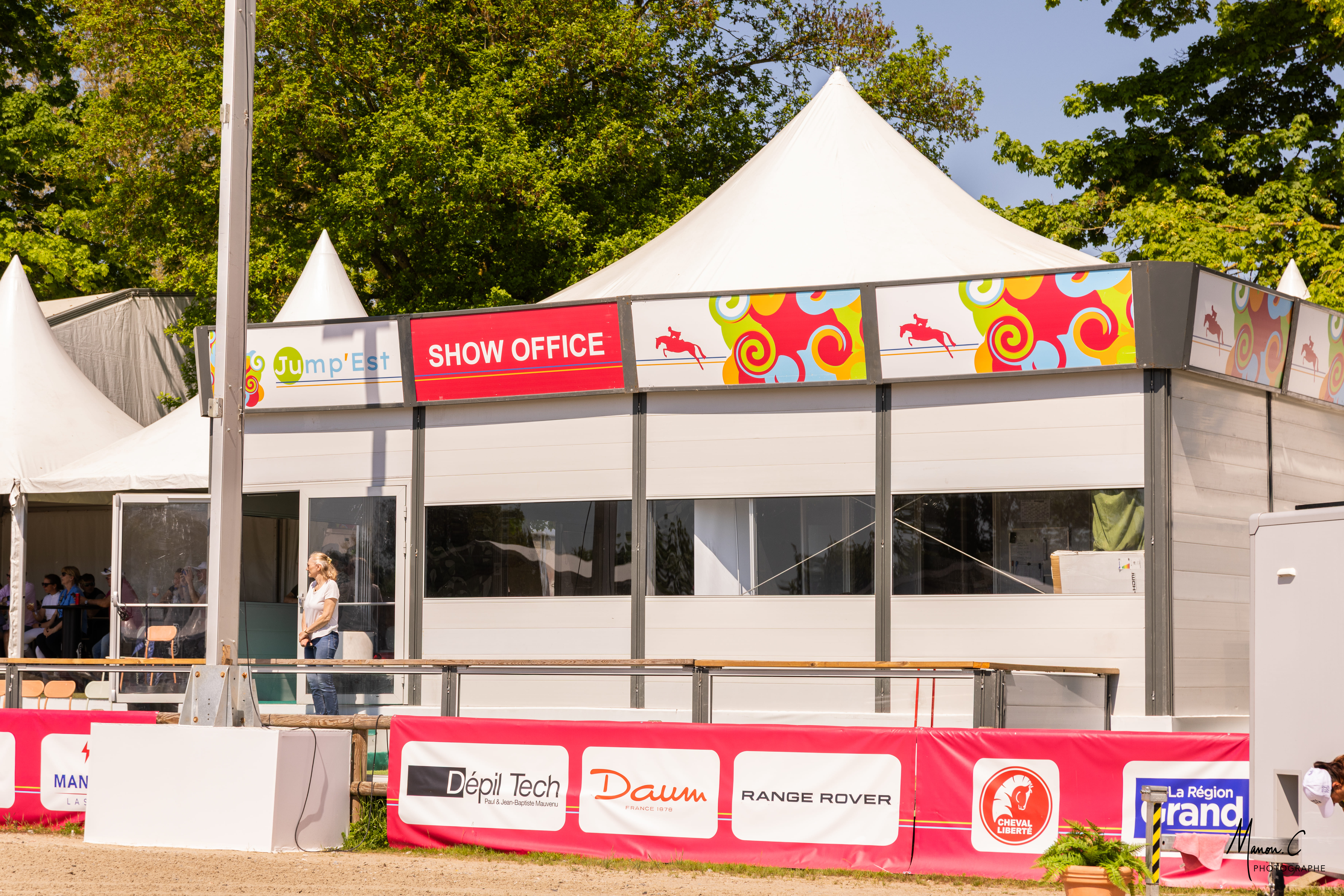 Installation de l'événement équestre Jump'Est - Structure du Show Office