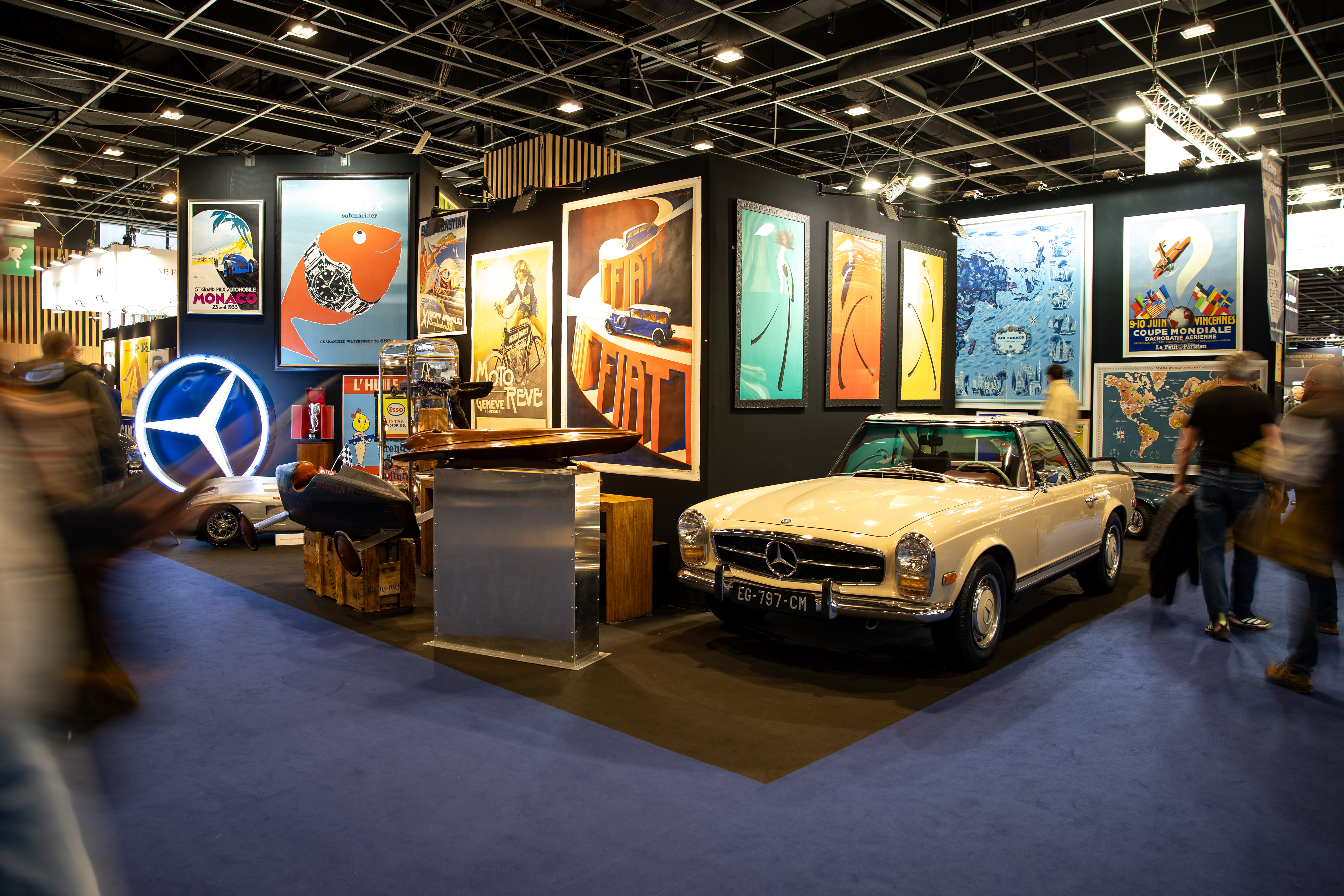 Installation générale Salon Rétrombile 2026 - Stand sur mesure