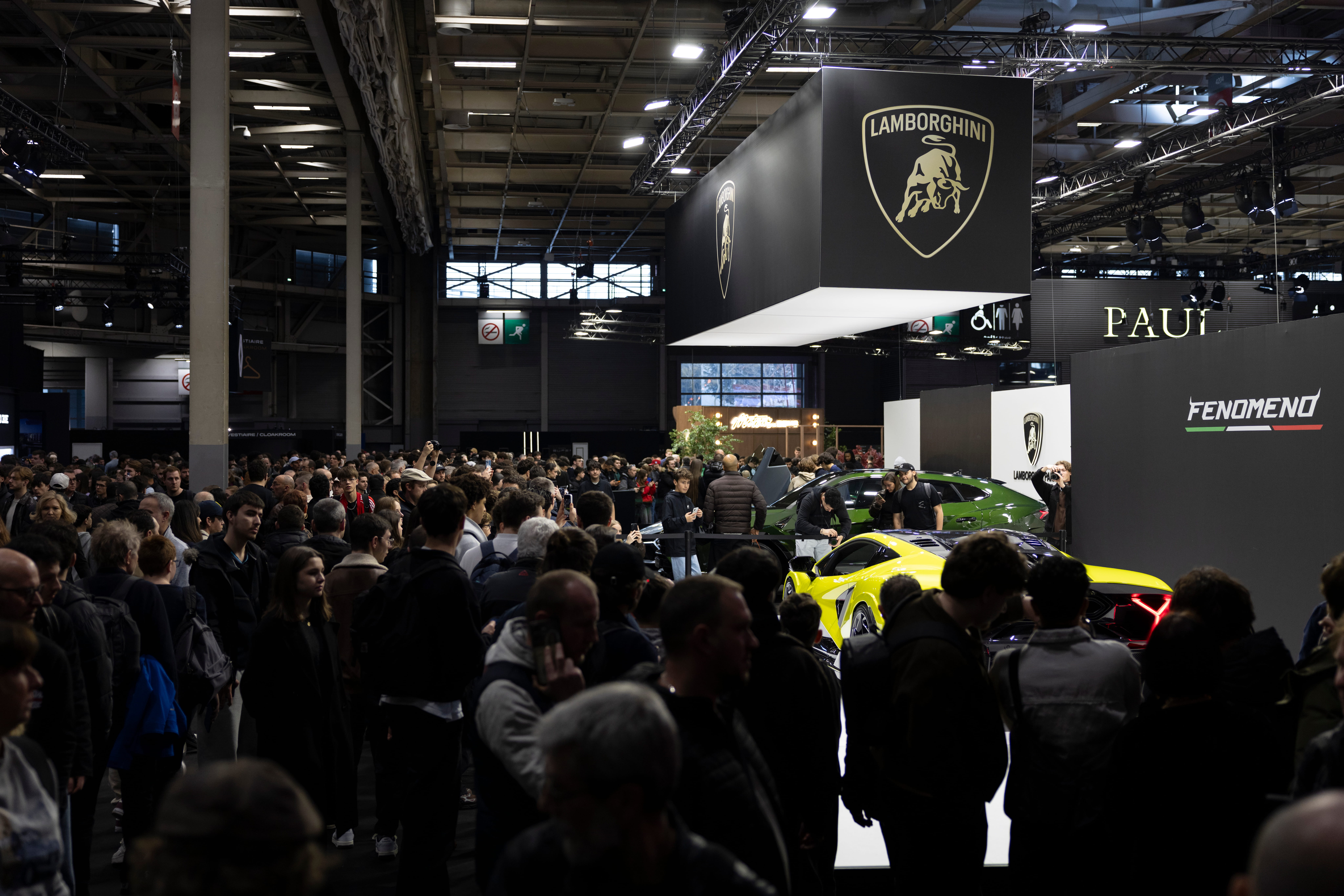 Installation générale Ultimate SuperCar Garage 2026 - Stand sur mesure Lamborghini